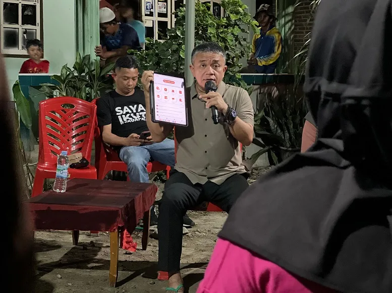 Hadianto Bahas Retribusi Sampah saat Sambangi Warga Lrg Ketapang Palu