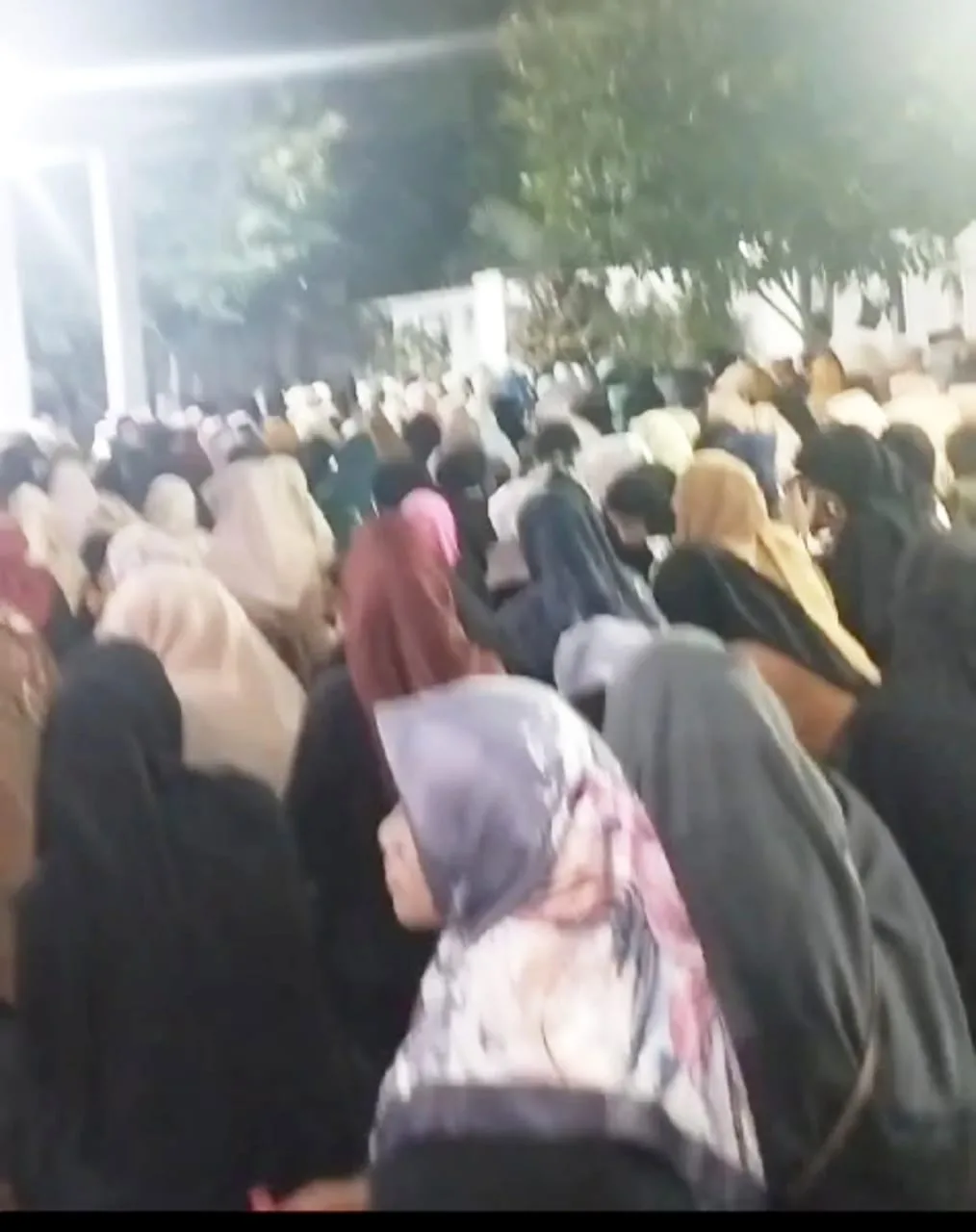 Imelda Liliana Temui Warga di Jl Danau Talaga, Terima Dukungan Kelompok Perempuan