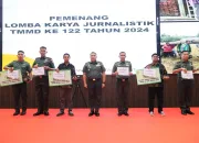 Dandim 1306/Kota Palu, Kolonel Inf Rivan Rembudito Rivai menghadiri Rapat Paripurna (Rapurna) TMMD Ke-45 Tahun 2024 yang dipimpin oleh Wakasad Letjen TNI Tandyo Budi Revita, Kamis (5/12/2024).