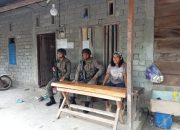 Personel Satgas Madago Raya Kunjungi Eks Napiter di Dusun Tamanjeka Poso