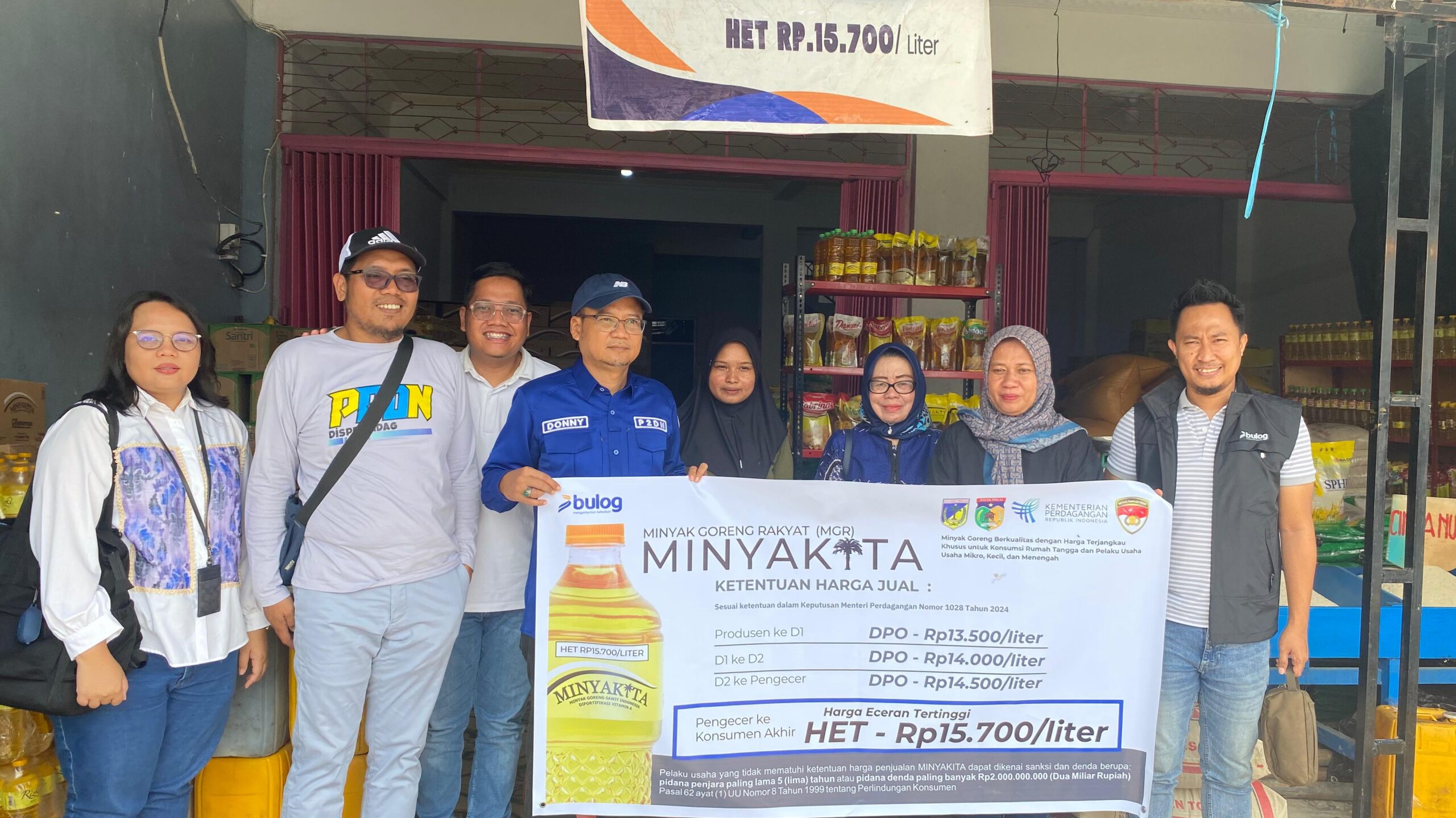 Bulog Sulteng Sosialisasi Harga Eceran Minyakita di Pasar Tradisional Kota Palu, Rp 15.700 Per Liter