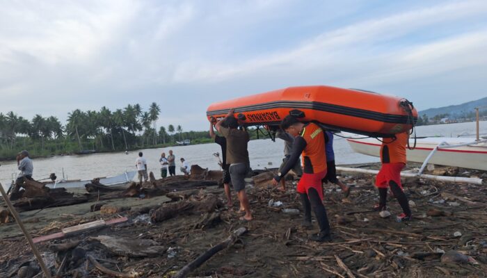 Bocah 10 Tahun Hilang Terseret Ombak saat Mandi Air Laut, Begini Kronologinya