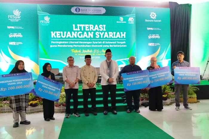 Seminar Keuangan di Palu Bahas Peningkatan Literasi Ekonomi dan Keuangan Syariah Sulawesi Tengah