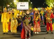 Tampil dengan Busana Adat Khas Daerah, Perwakilan Pemkot Palu Ramaikan Karnaval Budaya di Surabaya