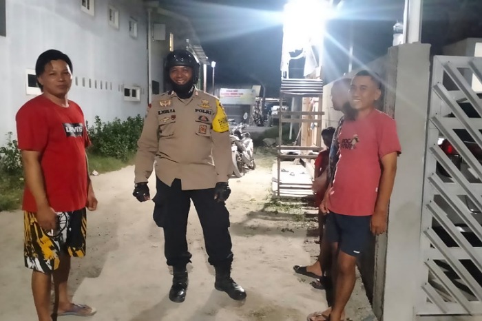 Cara Polisi Cegah Aksi Premanisme di Sigi, Bhabinkamtibmas Sambangi Tempat Usaha di Desa Binaan