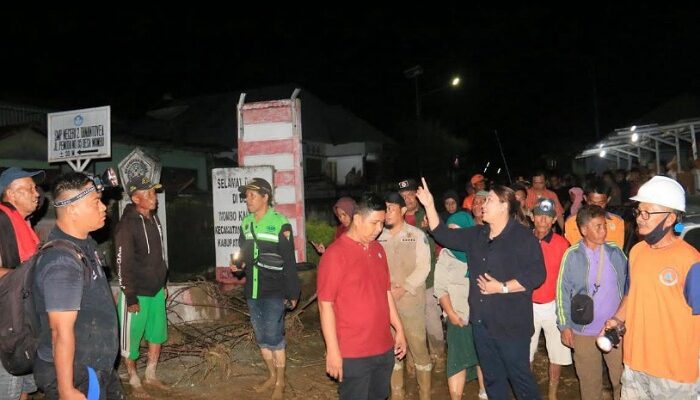 Gubernur Anwar Hafid Instruksikan Penanganan Cepat Banjir Desa Wombo, Pastikan Pemda Hadir di Tengah Masyarakat