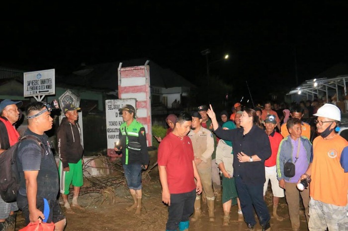 Gubernur Anwar Hafid Instruksikan Penanganan Cepat Banjir Desa Wombo, Pastikan Pemda Hadir di Tengah Masyarakat