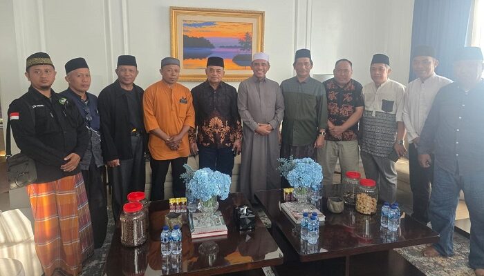 Gubernur Sulteng Terima Audiensi Ikatan Keluarga Indonesia Buol, Bahas Pengukuhan Pengurus IKIB