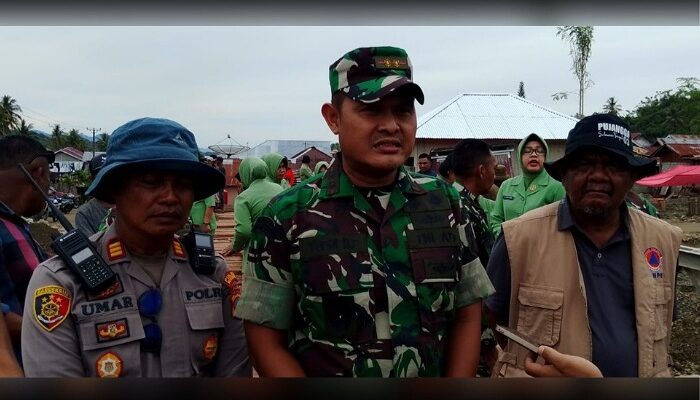 Dandim 1306/KP Salurkan Logistik ke Korban Banjir Bandang Wombo Induk dan Wombo Kalonggo
