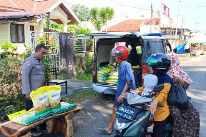 Polres dan Bulog gelar GPM di Parimo, Salurkan 69 Ton Beras Murah untuk Warga
