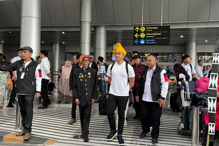 Kaesang Pangarep Tiba di Kota Palu, Dijadwalkan Buka Rakorwil PSI se Sulteng