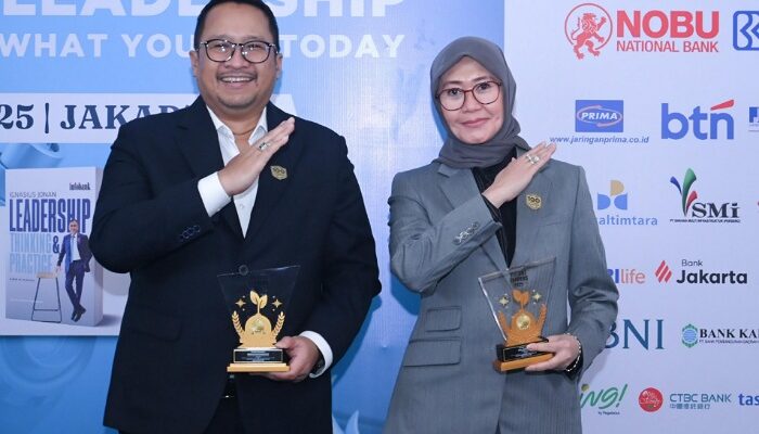 Dewi Aryani Suzana dan Harwan Muldidarmawan Terpilih sebagai The Next Future Leader 2025 oleh Infobank