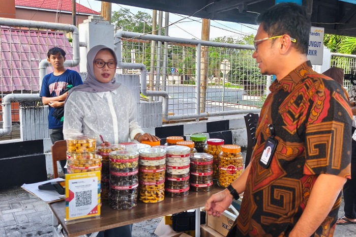 Bazar Ramadan Bank Mandiri Palu: Takjil Satu Rupiah hingga Sembako Rp 100 Ribu Tebus Rp 50 Ribu