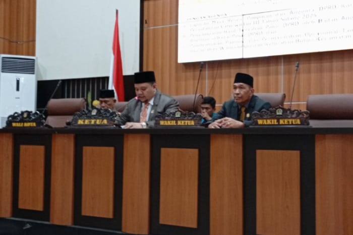 DPRD Palu Rapat Paripurna Laporan Masa Reses Cawu III Tahun 2025, Tanggapi Aspirasi dan Aduan Masyarakat