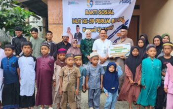 Bakti Sosial Sambut HUT Ke-59, Bulog Sulteng Serahkan Bantuan Bahan Pangan pada 2 Panti Asuhan