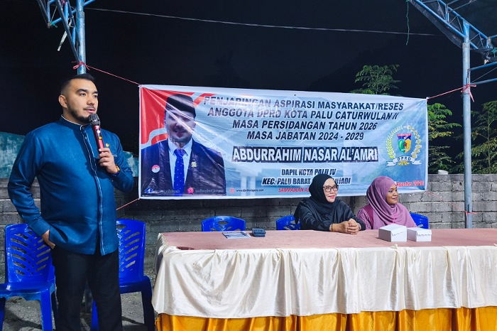 Anggota DPRD Kota Palu dari Komisi C, Abdurrahim Nasar Al Amri, menyerap aspirasi warga Salena, Kelurahan Buluri, Kecamatan Ulujadi, dalam kegiatan reses pada Rabu malam, 19 Agustus 2026.